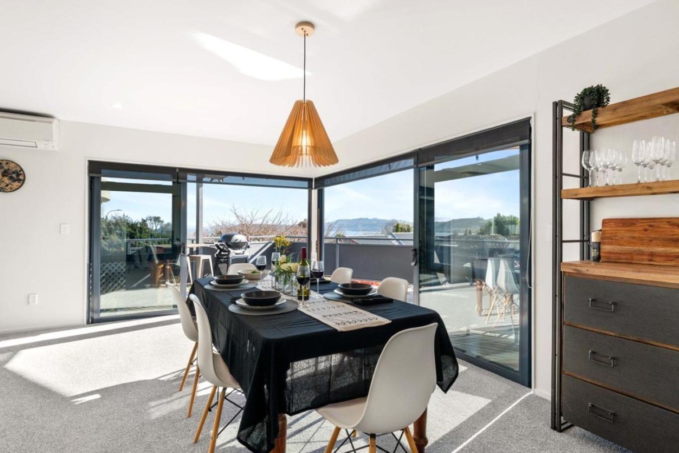 Lake Taupo Outlook - Table Tennis, Great Location Extérieur photo